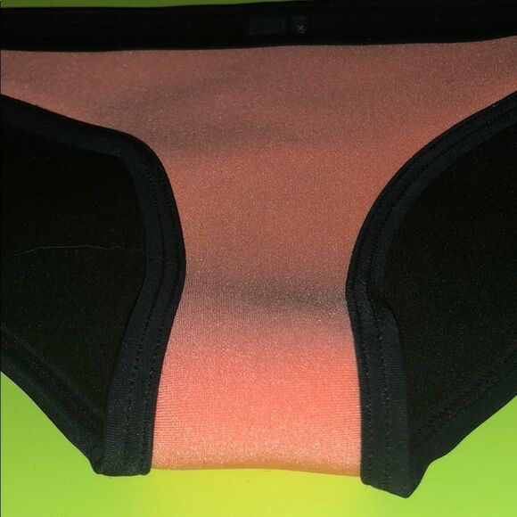 Triangl Neoprene Bikini Bottom - Picture 3 of 8